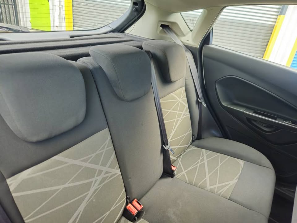 2014 Ford Fiesta- abn finance 13.jpg